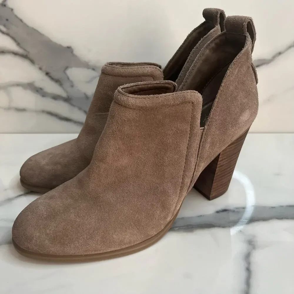 Vince Camuto measurements block